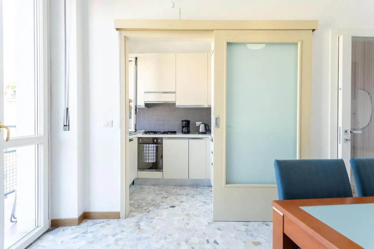 Daire Garibaldi Two Bedrooms By Halldis Milano