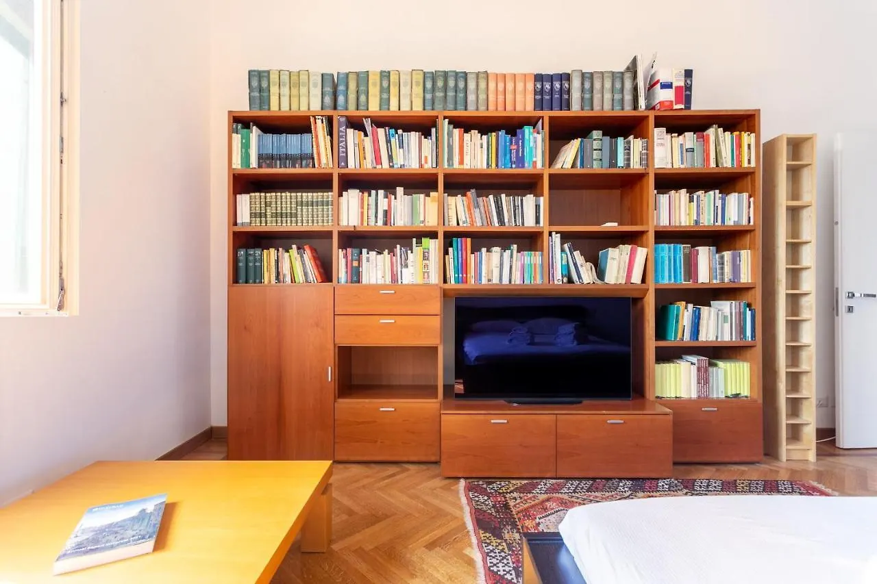 Garibaldi Two Bedrooms By Halldis Milano 0*,