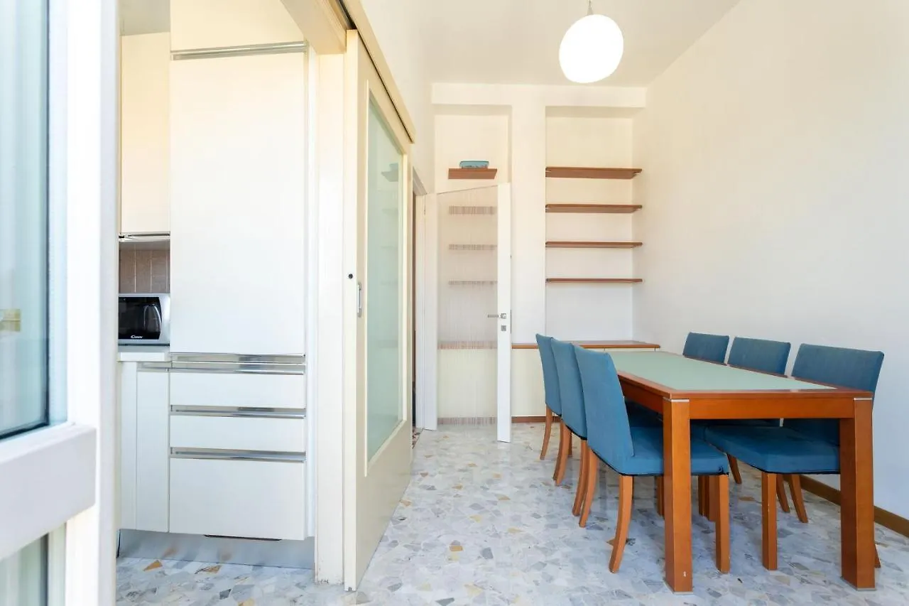 Garibaldi Two Bedrooms By Halldis Milaan 0*,  Italië